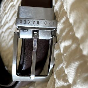 Ted Baker brown leather belt.